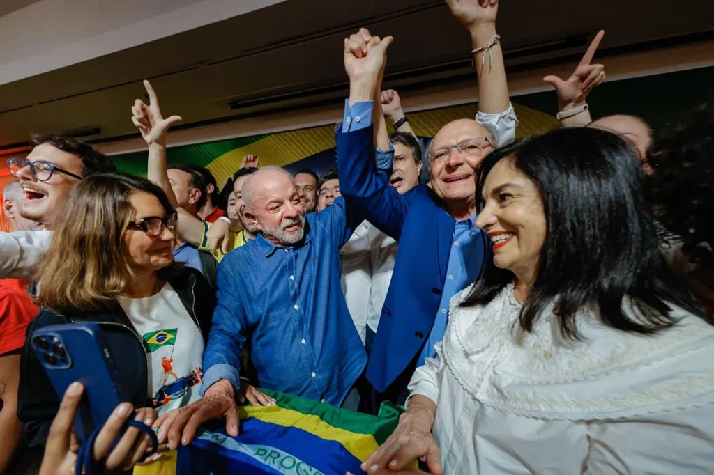Brazil election result: Lula celebrates with supporters in São Paulo on 25 October 2026