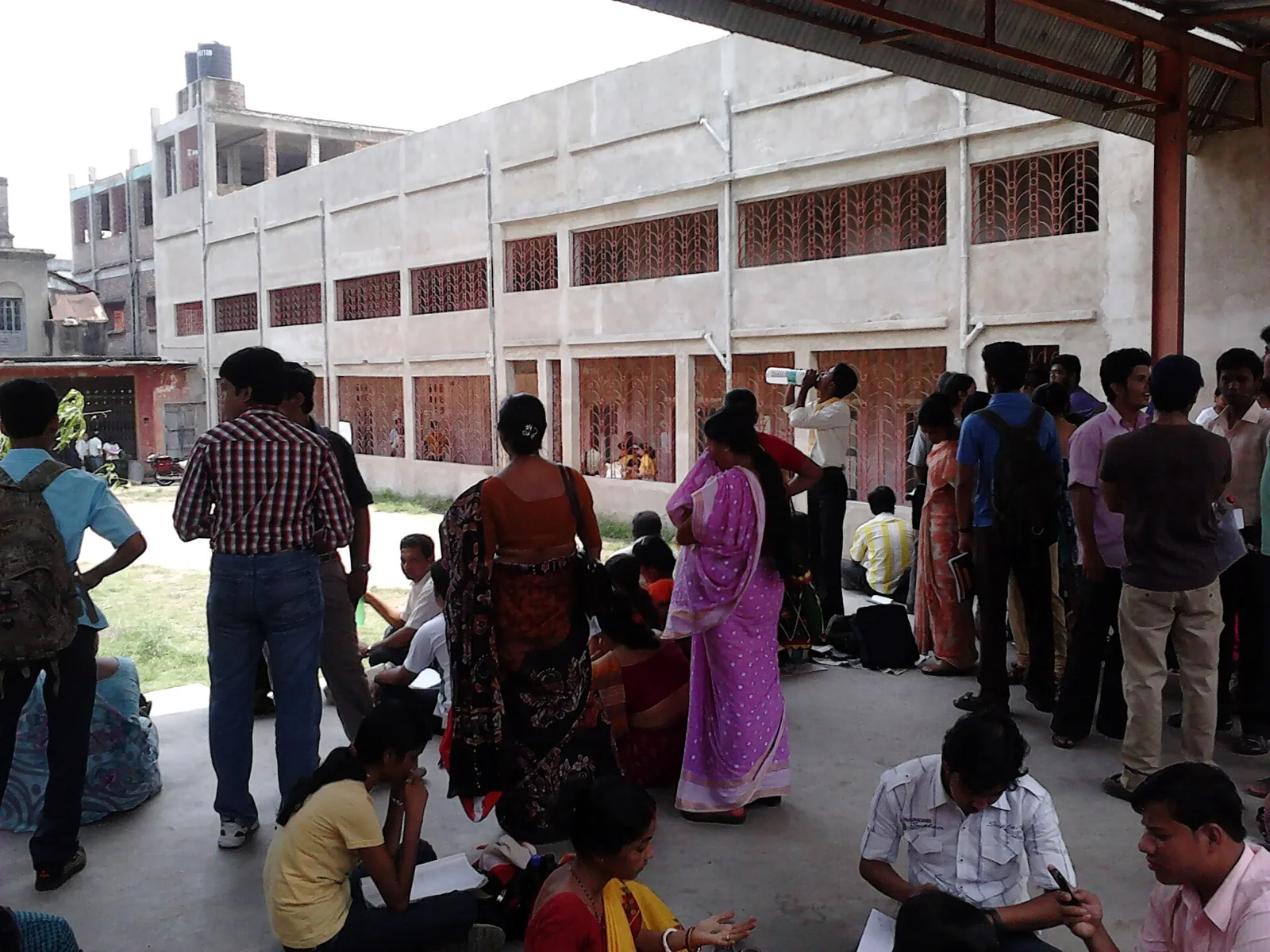 Candidates and families outside a West Bengal JEE exam centre in Howrah, 2011 file photo