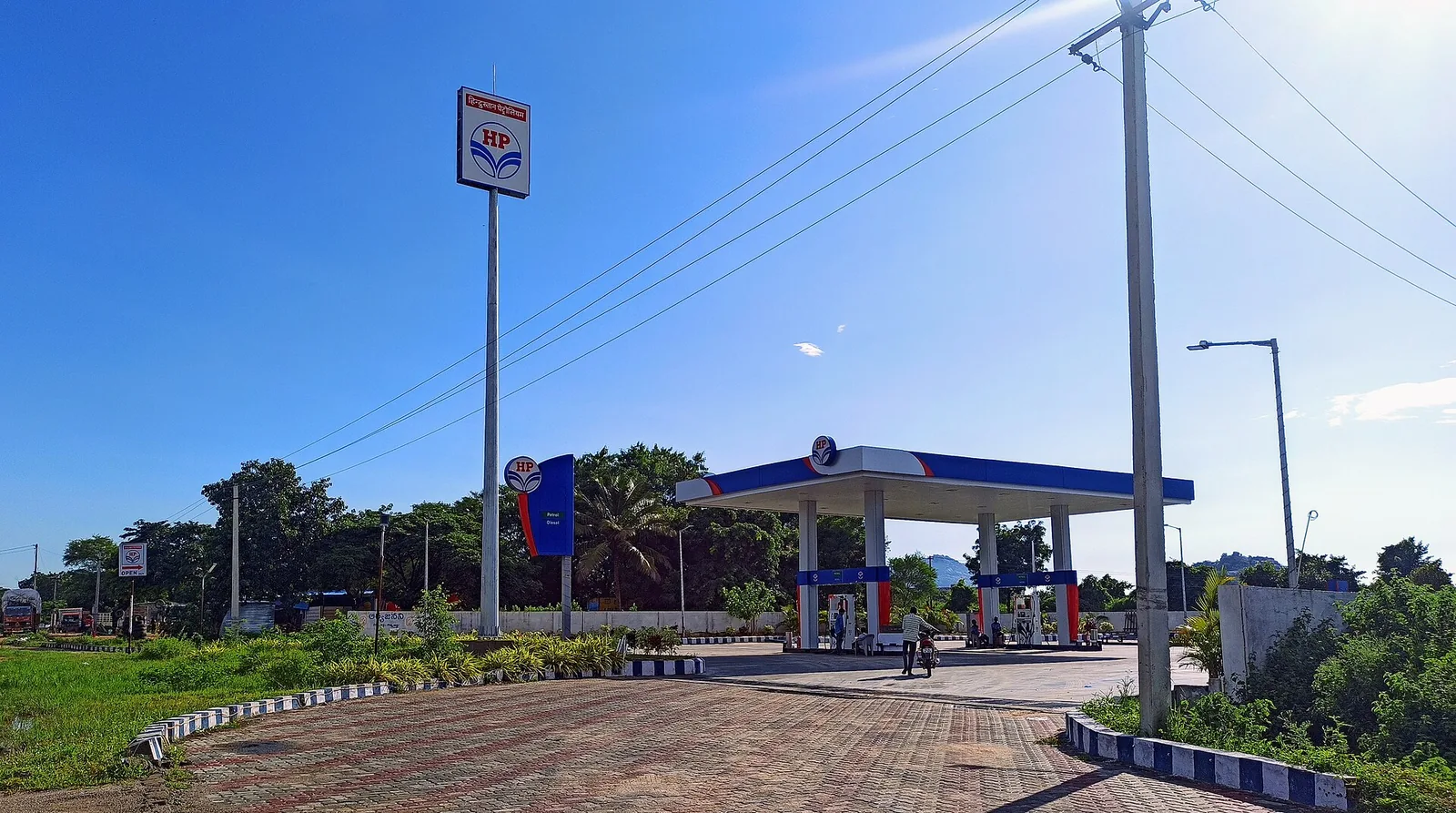 Hindustan Petroleum fuel station in India, file photo