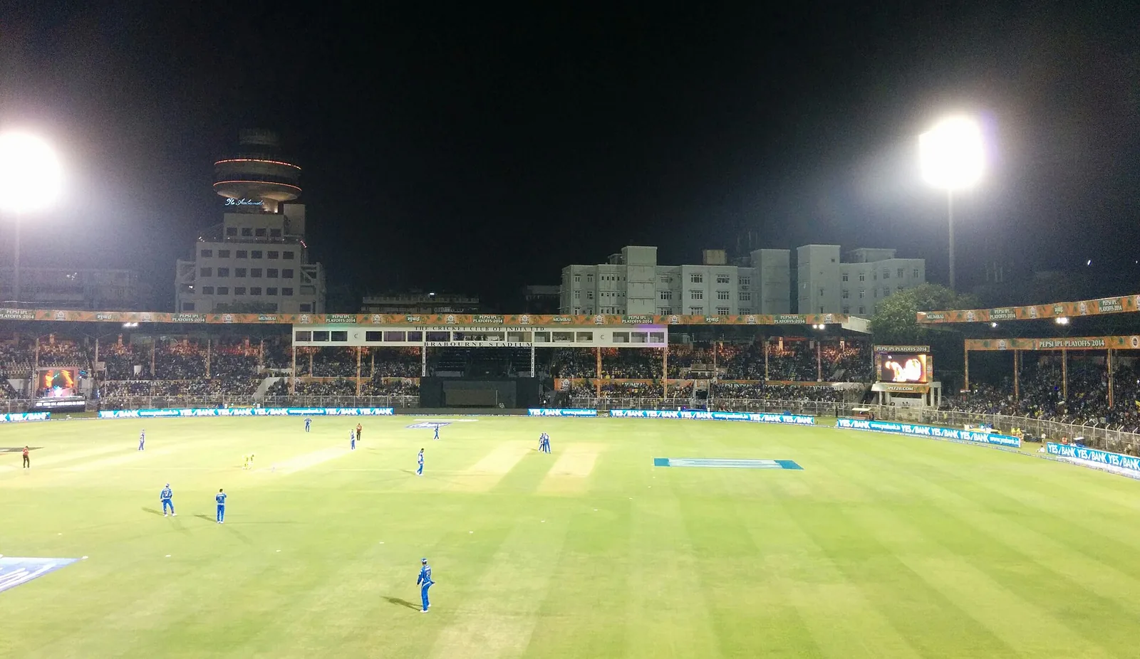 Mumbai Indians fielding at Brabourne Stadium during IPL 2014, before Kieron Pollard head coach era
