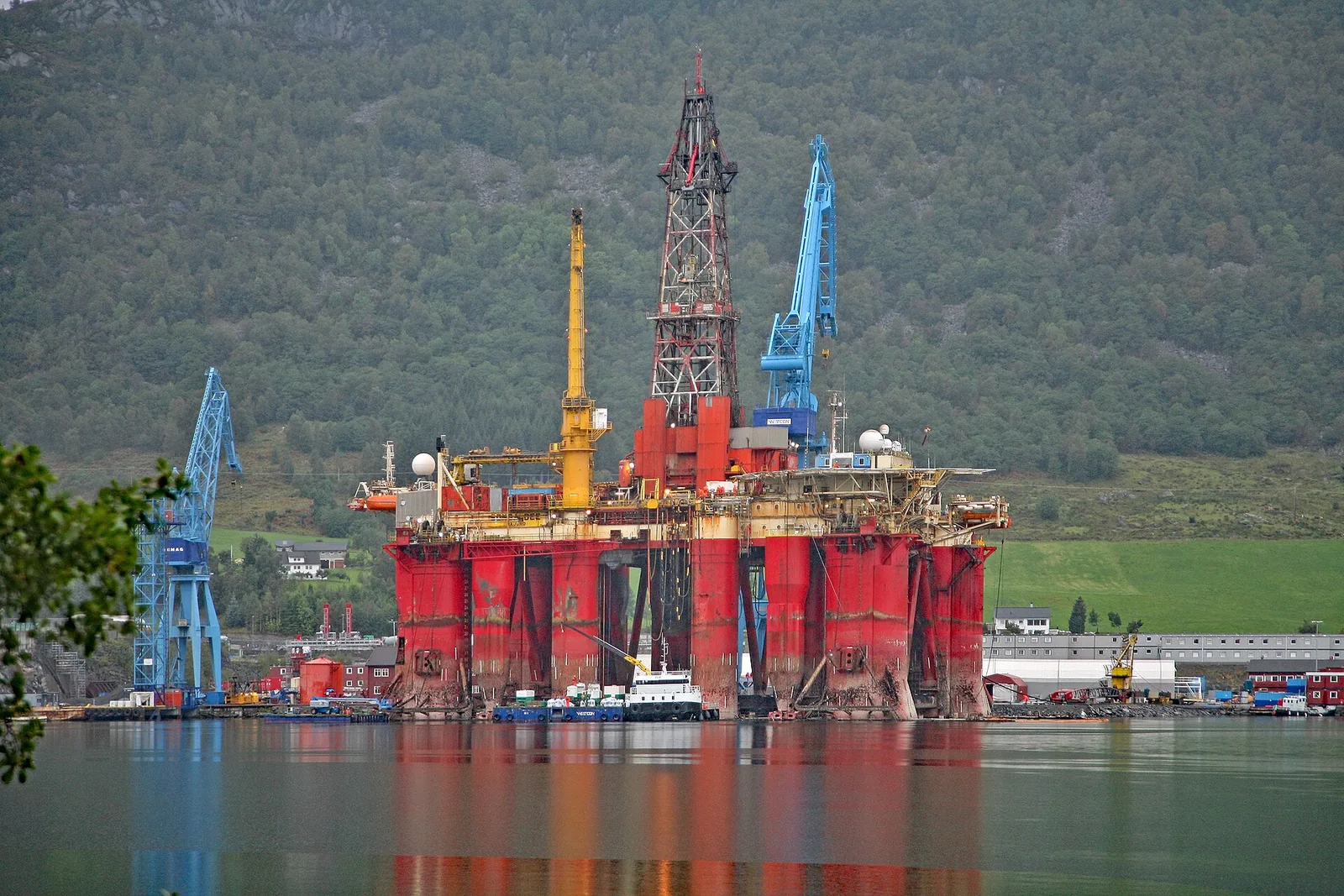 Offshore drilling platform in a shipyard, the type of rig used in offshore exploration