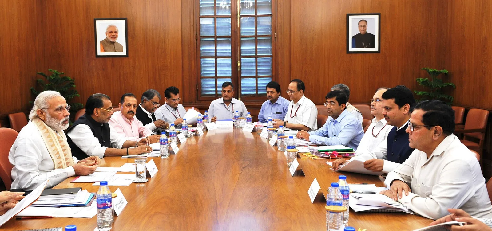 PM Narendra Modi reviews Maharashtra drought with CM Devendra Fadnavis in New Delhi, 7 May 2016 file photo