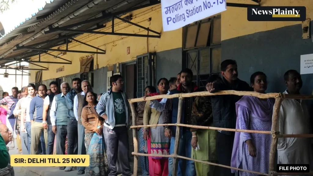 SIR deadline extended: voters queue at a Rohini polling station, Delhi, 2013 file photo