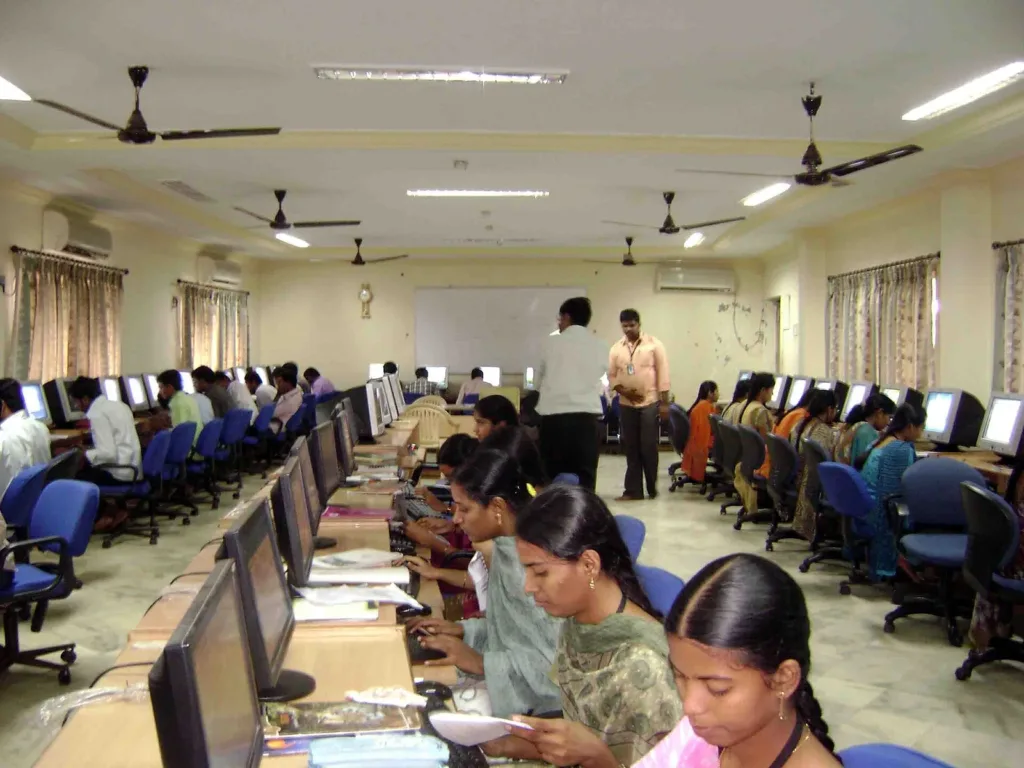 UGC NET last date: students at computers in a college computer lab in Andhra Pradesh, 2010 file photo
